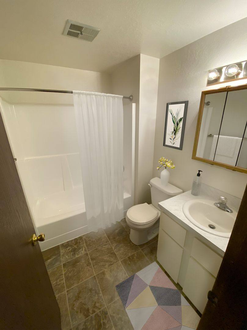 Apartment for rent at 201A Valleyview, Selah, WA 98942