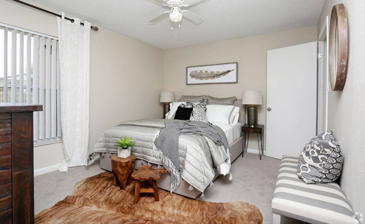 Apartment for rent at 7325 Goldenpointe Blvd, Orlando, FL 32807