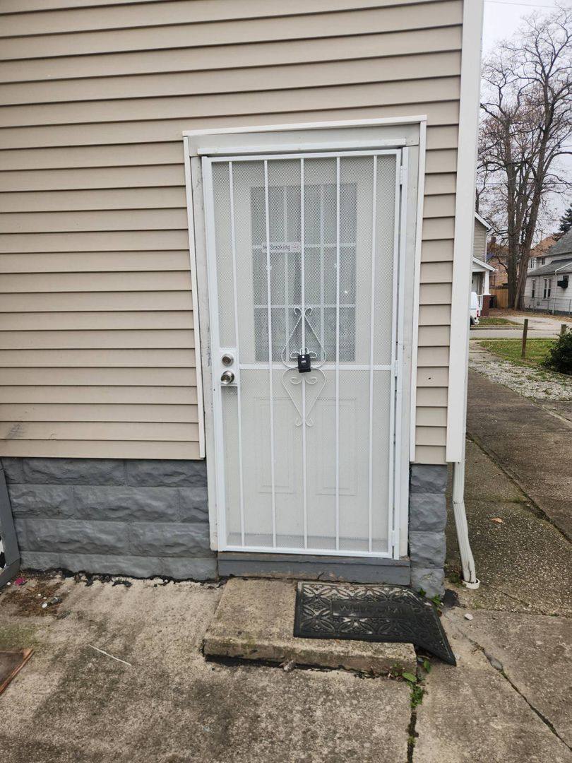Apartment for rent at 2231 W 104 St, Cleveland, OH 44102