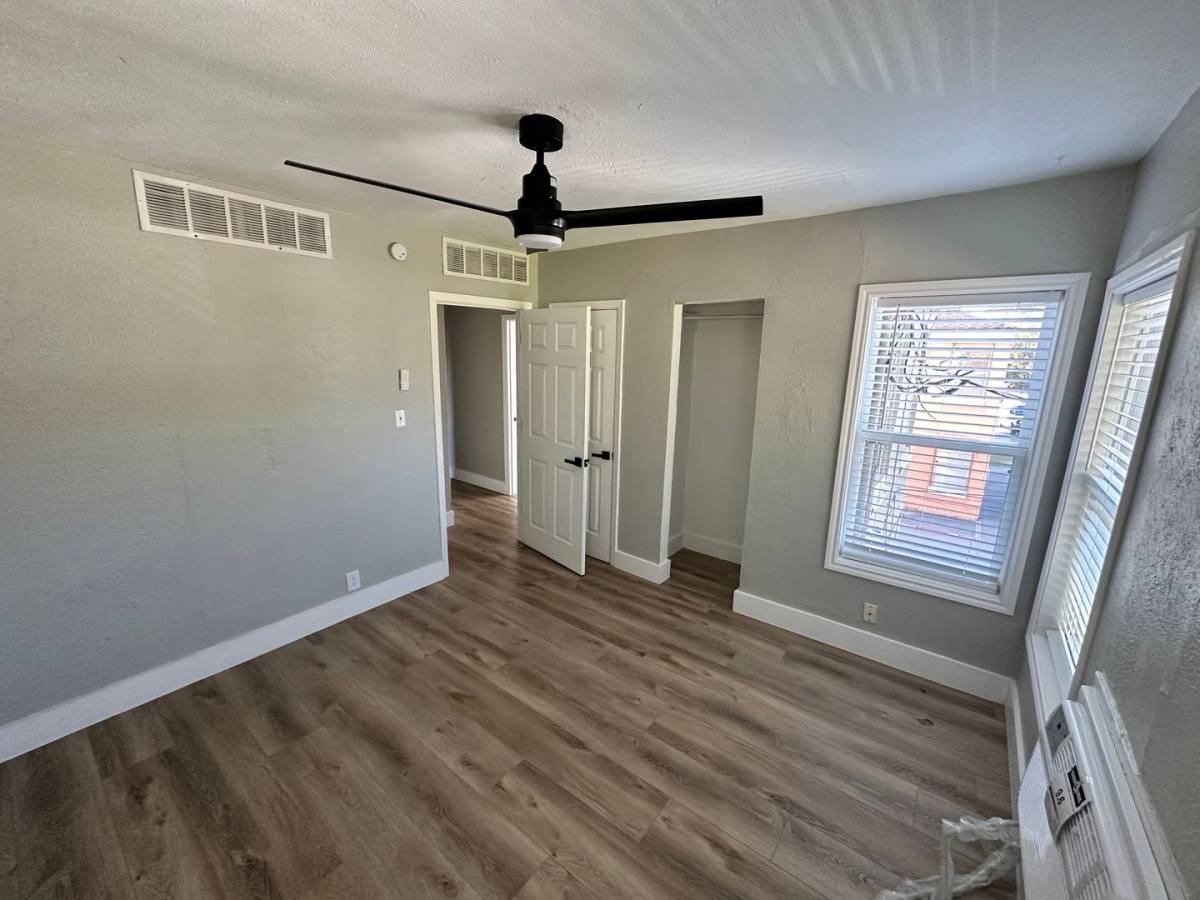 Apartment for rent at 211 SE 13th St, Grand Prairie, TX 75051