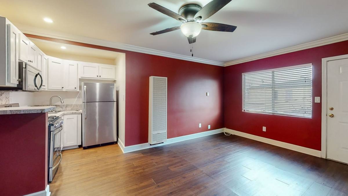 Apartment for rent at 5163-5167 Pickford St, Los Angeles, CA 90019