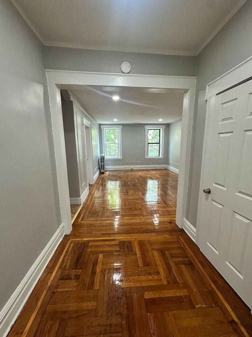Apartment for rent at 182 N Arlington Ave, East Orange, NJ 07017