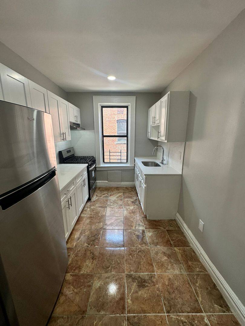 Apartment for rent at 182 N Arlington Ave, East Orange, NJ 07017
