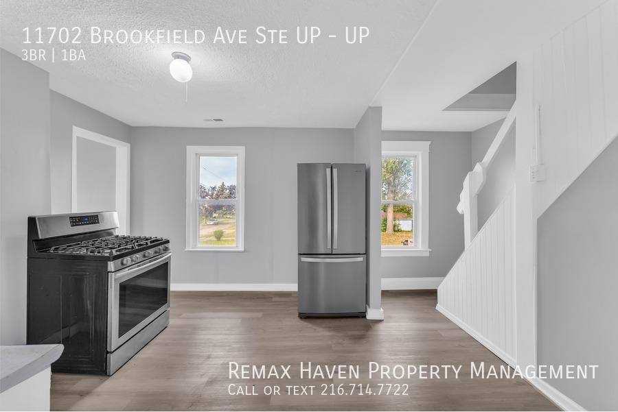 Apartment for rent at 11702 Brookfield Ave #UP, Cleveland, OH 44135