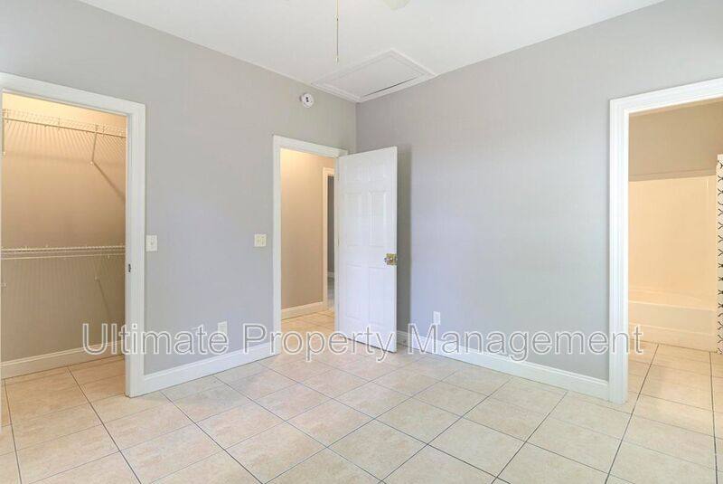 House for rent at 220-1 Rose Ave, Wilmington, NC 28403
