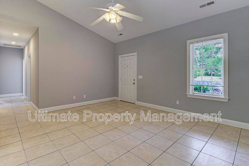 House for rent at 220-1 Rose Ave, Wilmington, NC 28403