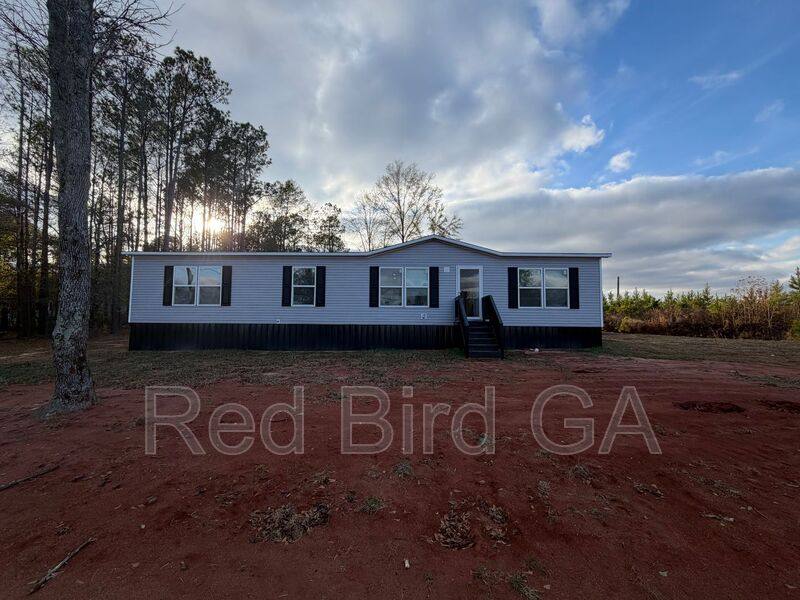 House for rent at 2944 Jones Chapel Rd, Sparta, GA 31087