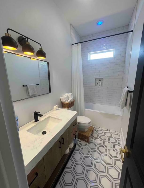 House for rent at 8413 Benjamin St, Chalmette, LA 70043