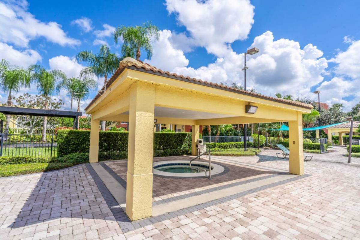 Apartment for rent at 6739 Mission Club Blvd, Orlando, FL 32821