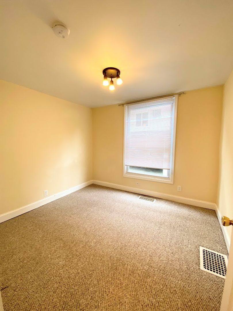House for rent at 511 N Lincoln St, Bloomington, IN 47408