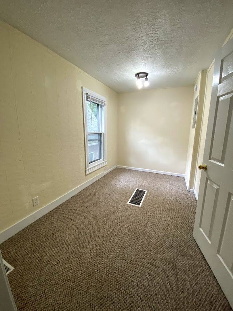 House for rent at 511 N Lincoln St, Bloomington, IN 47408