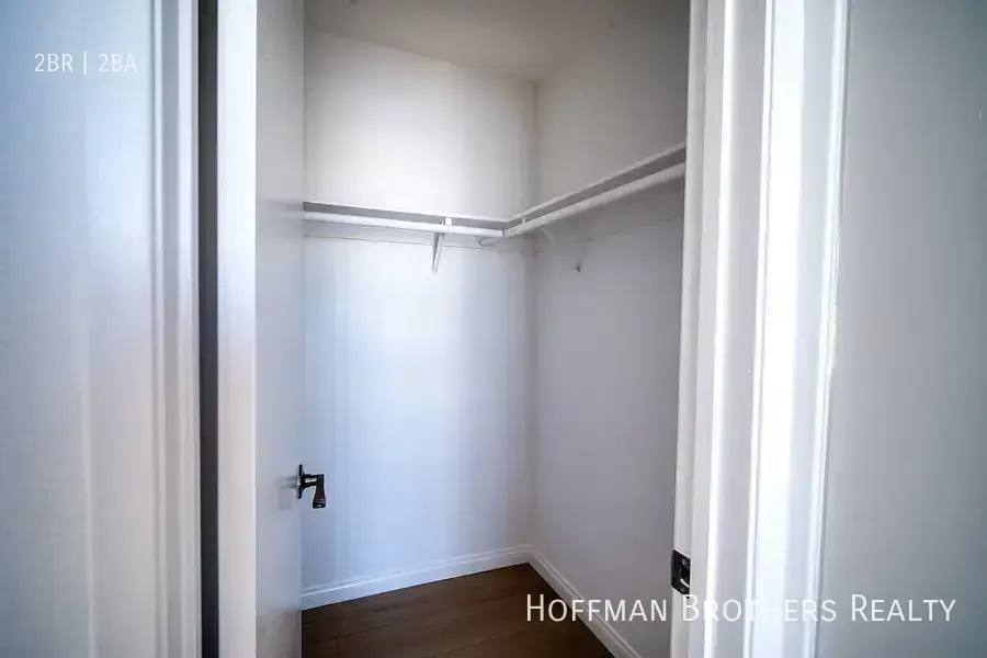 Apartment for rent at 1229 N Mansfield Ave #301, Los Angeles, CA 90038