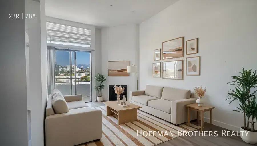 Apartment for rent at 1229 N Mansfield Ave #301, Los Angeles, CA 90038