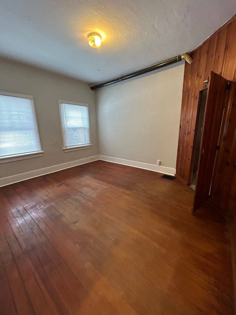 Apartment for rent at 910-914 N 11th St, Lafayette, IN 47904