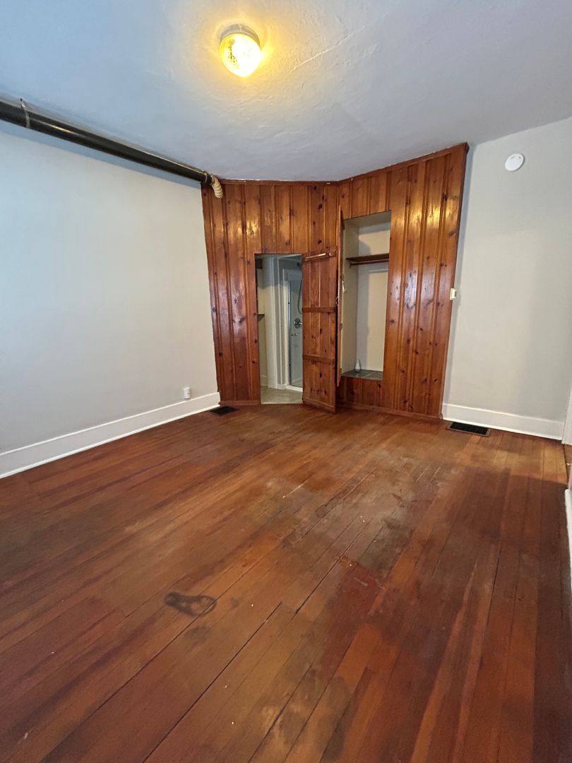 Apartment for rent at 910-914 N 11th St, Lafayette, IN 47904