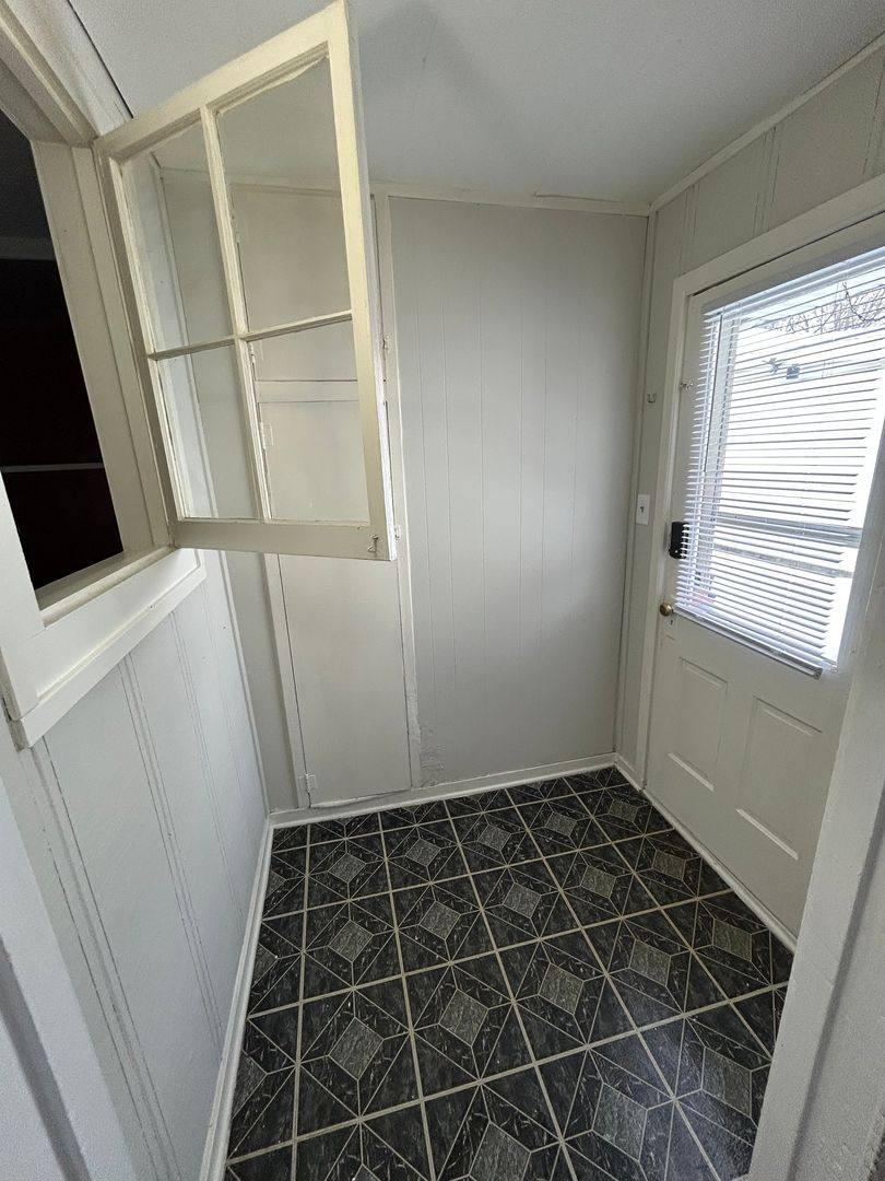 Apartment for rent at 910-914 N 11th St, Lafayette, IN 47904