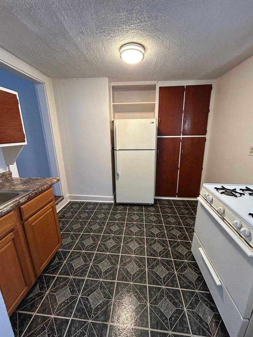 Apartment for rent at 910-914 N 11th St, Lafayette, IN 47904