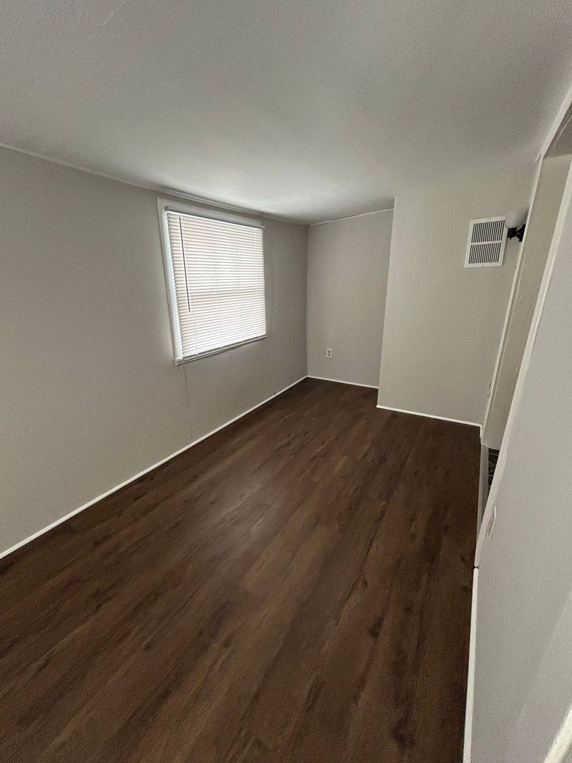 Apartment for rent at 910-914 N 11th St, Lafayette, IN 47904