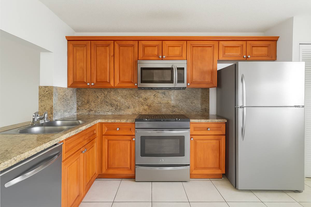 Apartment for rent at 9000 NW 28th Dr, Coral Springs, FL 33065