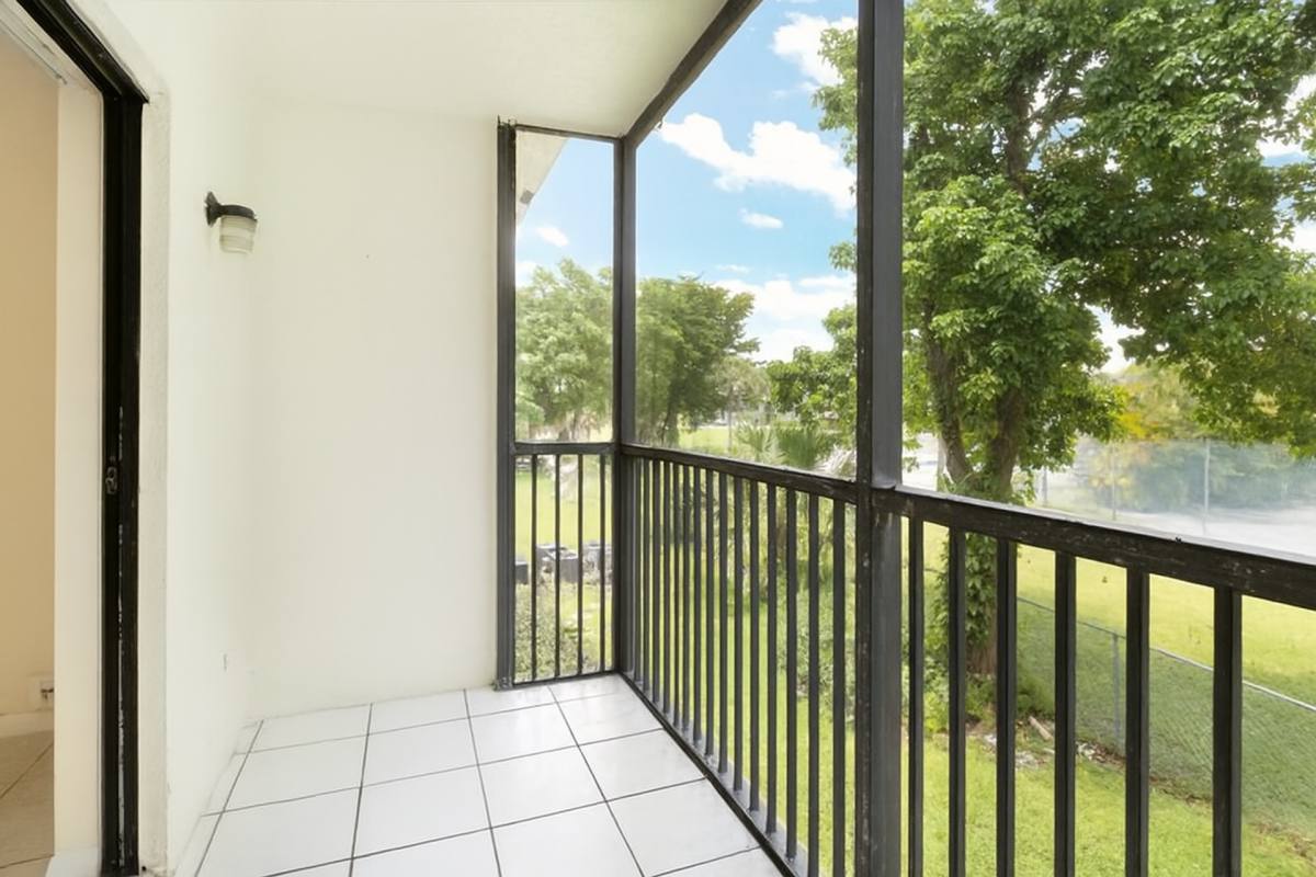 Apartment for rent at 9000 NW 28th Dr, Coral Springs, FL 33065