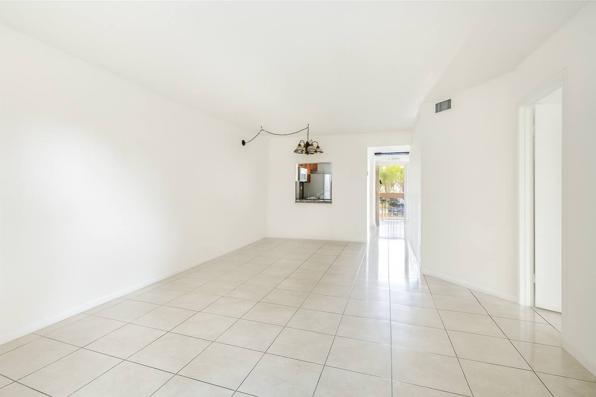 Apartment for rent at 9000 NW 28th Dr, Coral Springs, FL 33065