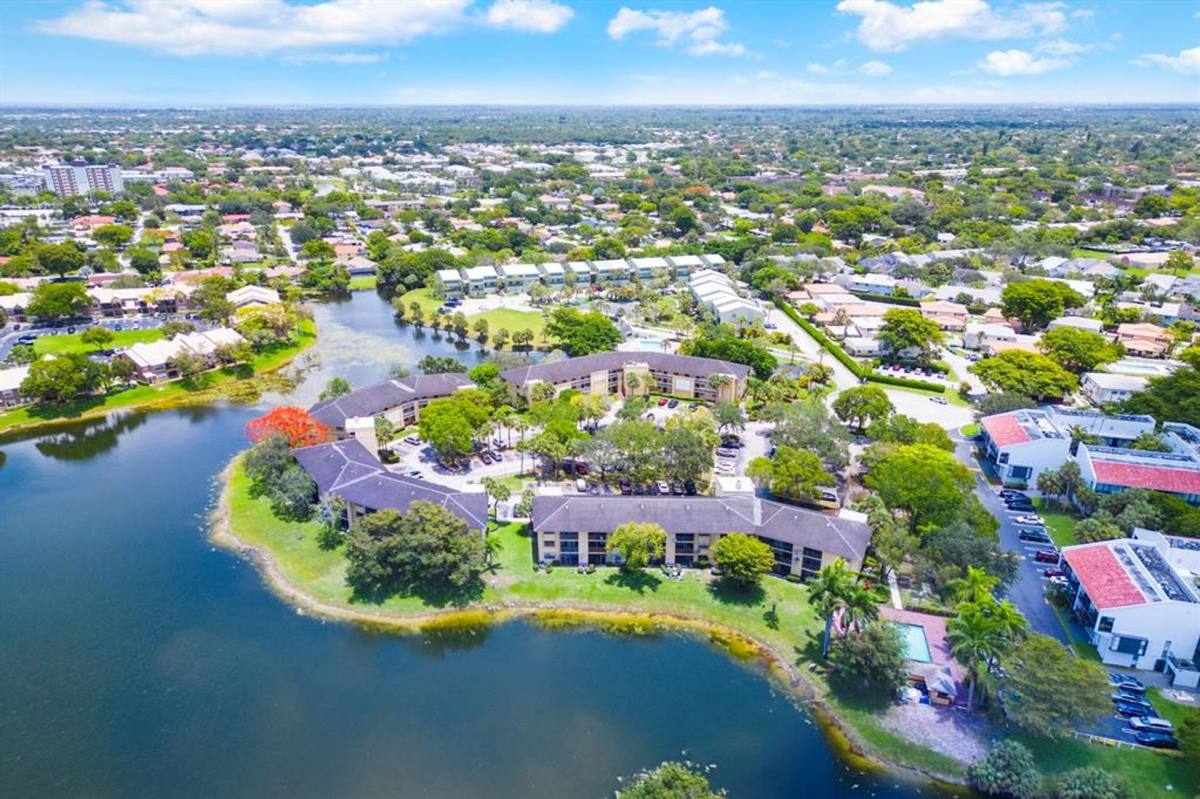 Apartment for rent at 9000 NW 28th Dr, Coral Springs, FL 33065