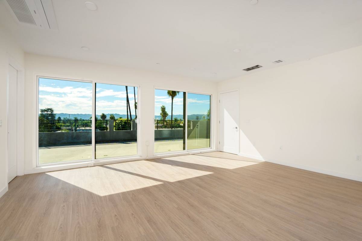 Apartment for rent at 14629 Erwin St, Van Nuys, CA 91411