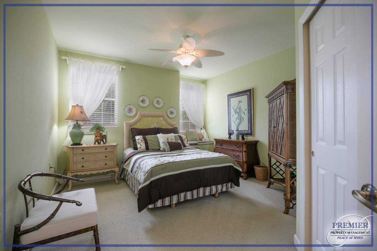 Condo for rent at 3048 Horizon Lane, Naples, FL 34109