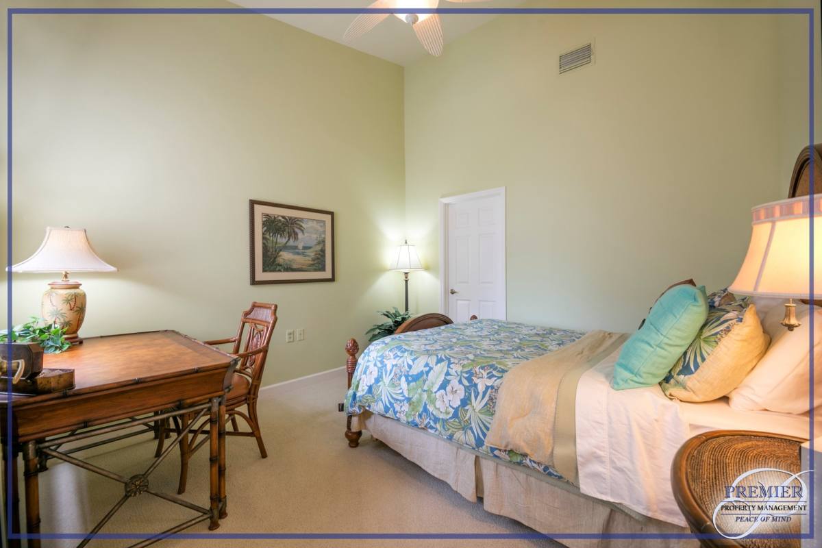 Condo for rent at 3048 Horizon Lane, Naples, FL 34109