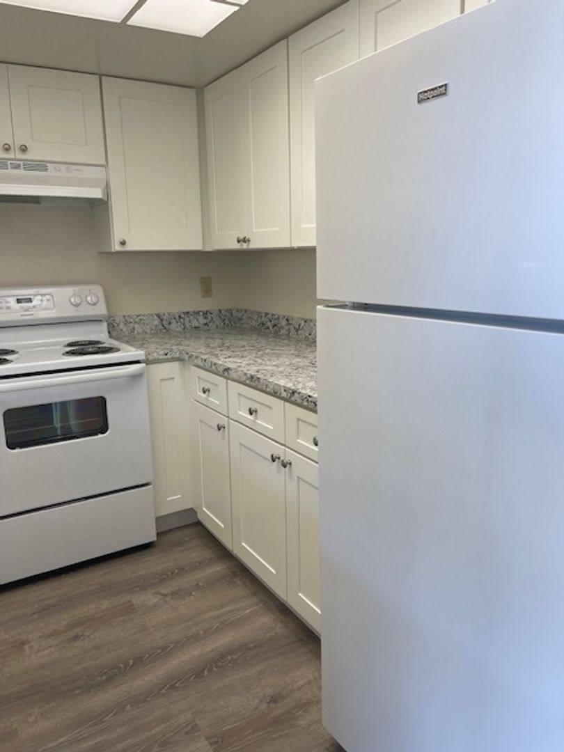 Apartment for rent at 220 Henthorne Dr, Lake Worth, FL 33461