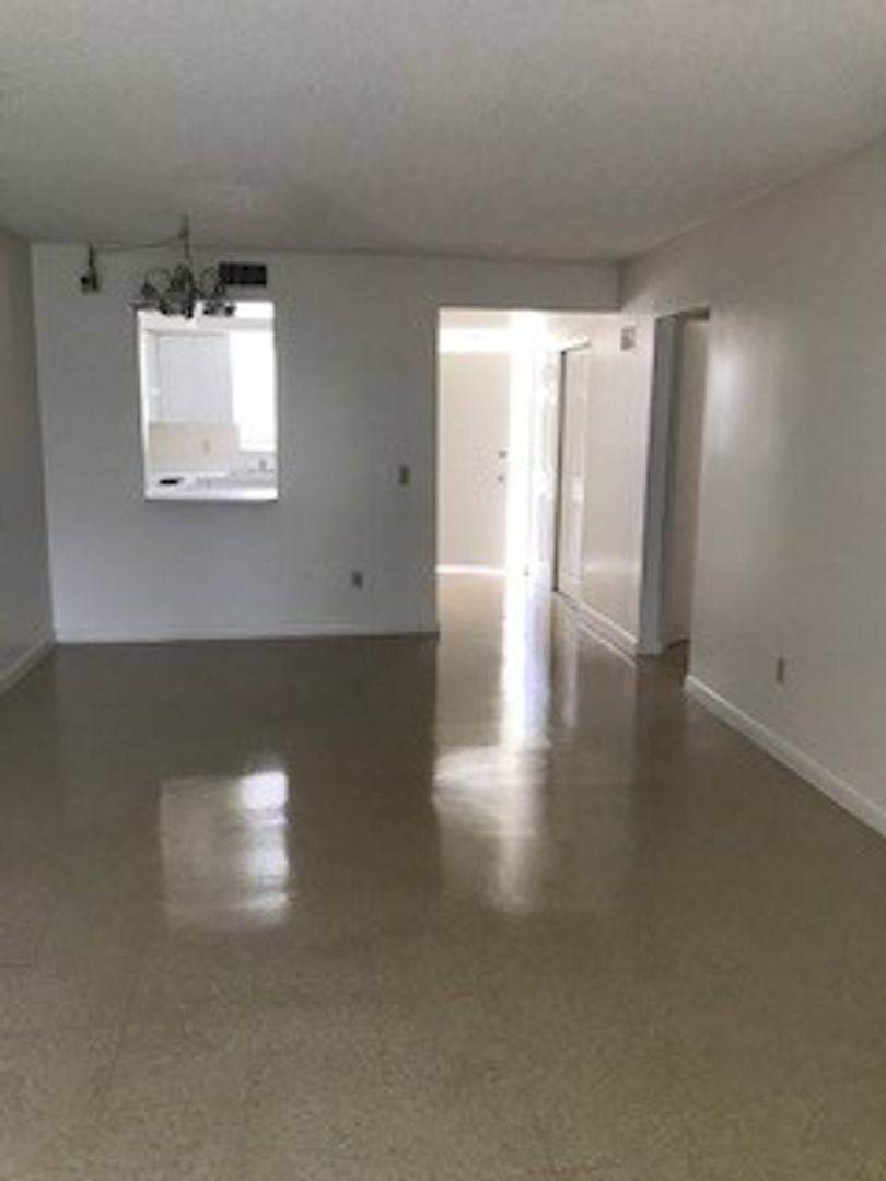 Apartment for rent at 220 Henthorne Dr, Lake Worth, FL 33461
