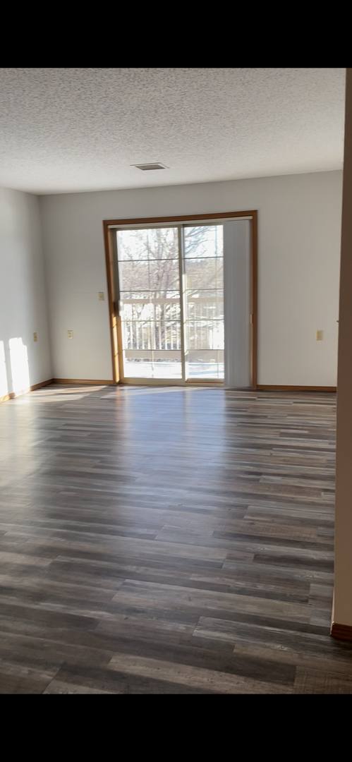 Apartment for rent at 909 E 14th St, Sioux Falls, SD 57104