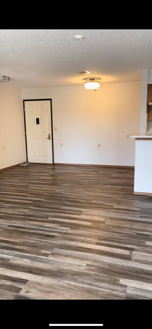 Apartment for rent at 909 E 14th St, Sioux Falls, SD 57104