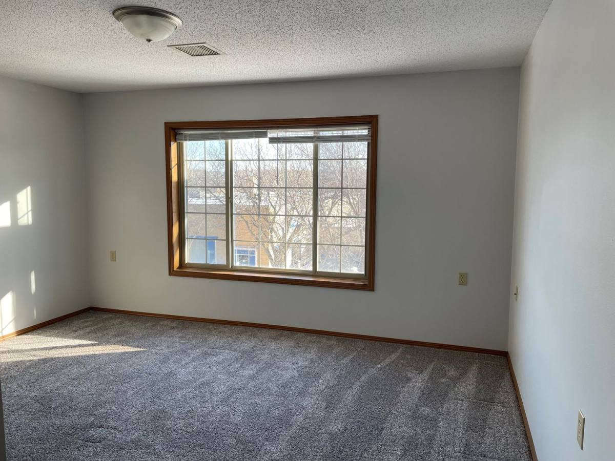 Apartment for rent at 909 E 14th St, Sioux Falls, SD 57104