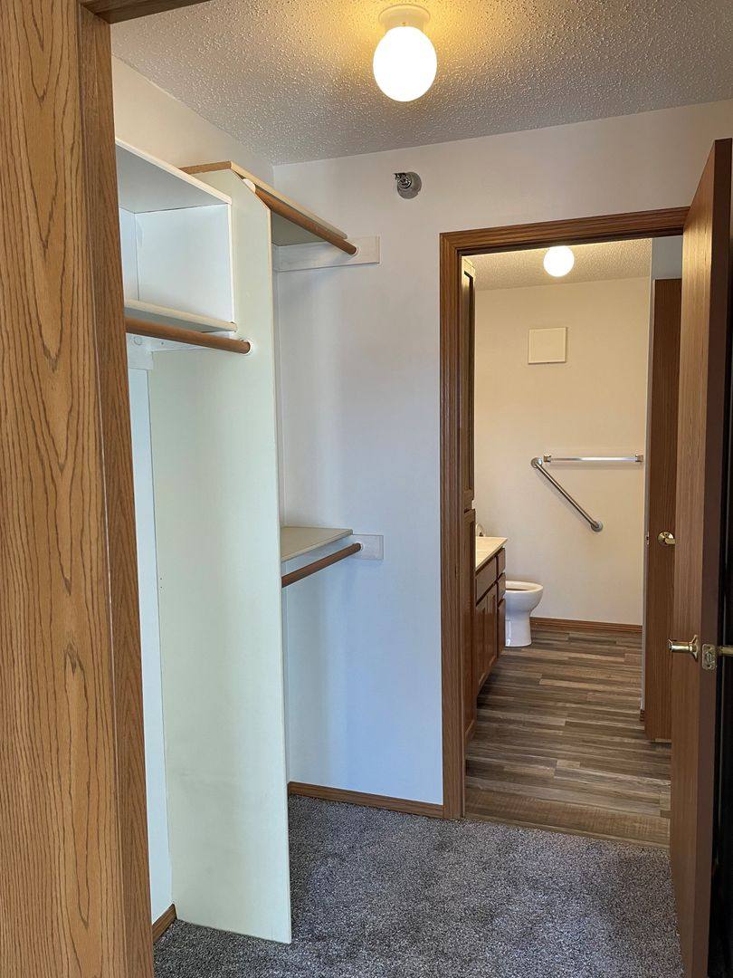 Apartment for rent at 909 E 14th St, Sioux Falls, SD 57104
