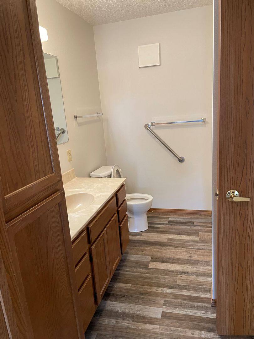 Apartment for rent at 909 E 14th St, Sioux Falls, SD 57104
