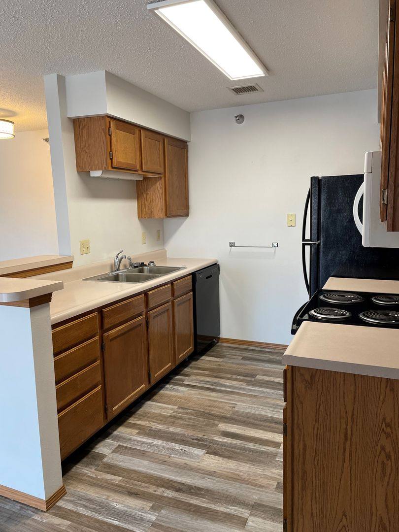 Apartment for rent at 909 E 14th St, Sioux Falls, SD 57104
