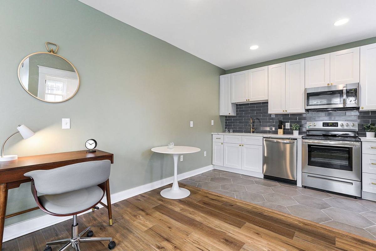 Apartment for rent at 838 Lowerline St #1, New Orleans, LA 70118