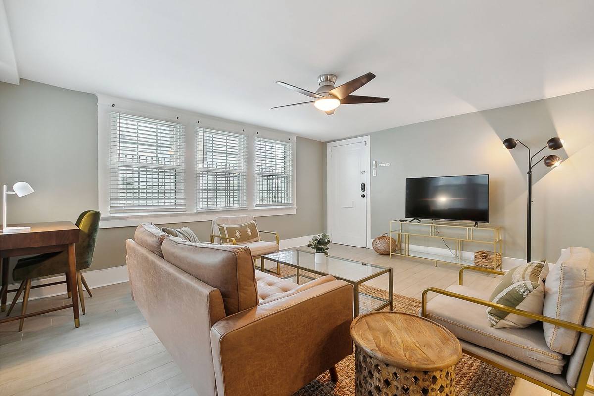 Apartment for rent at 838 Lowerline St #A, New Orleans, LA 70118
