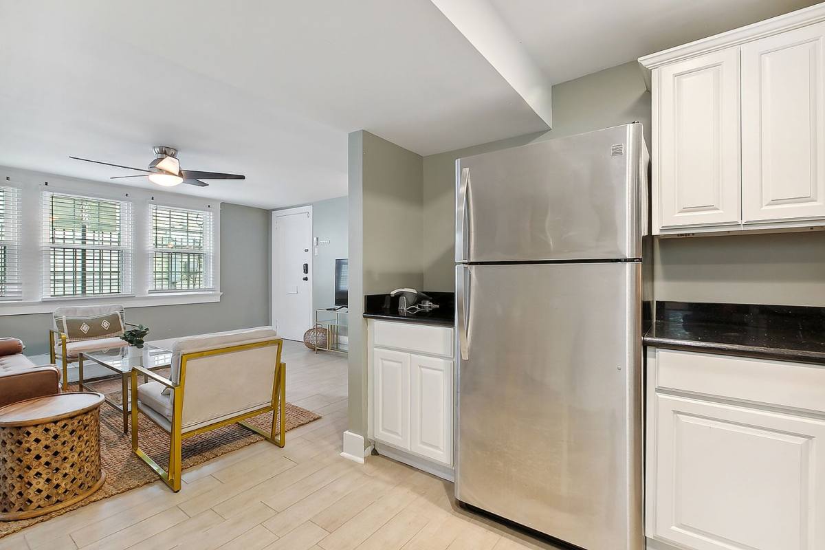 Apartment for rent at 838 Lowerline St #A, New Orleans, LA 70118