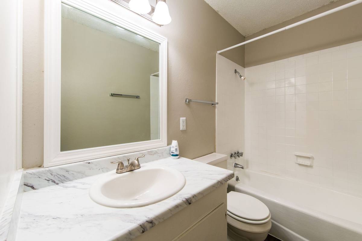 Apartment for rent at 105 W 38th 1 2 St, Austin, TX 78751