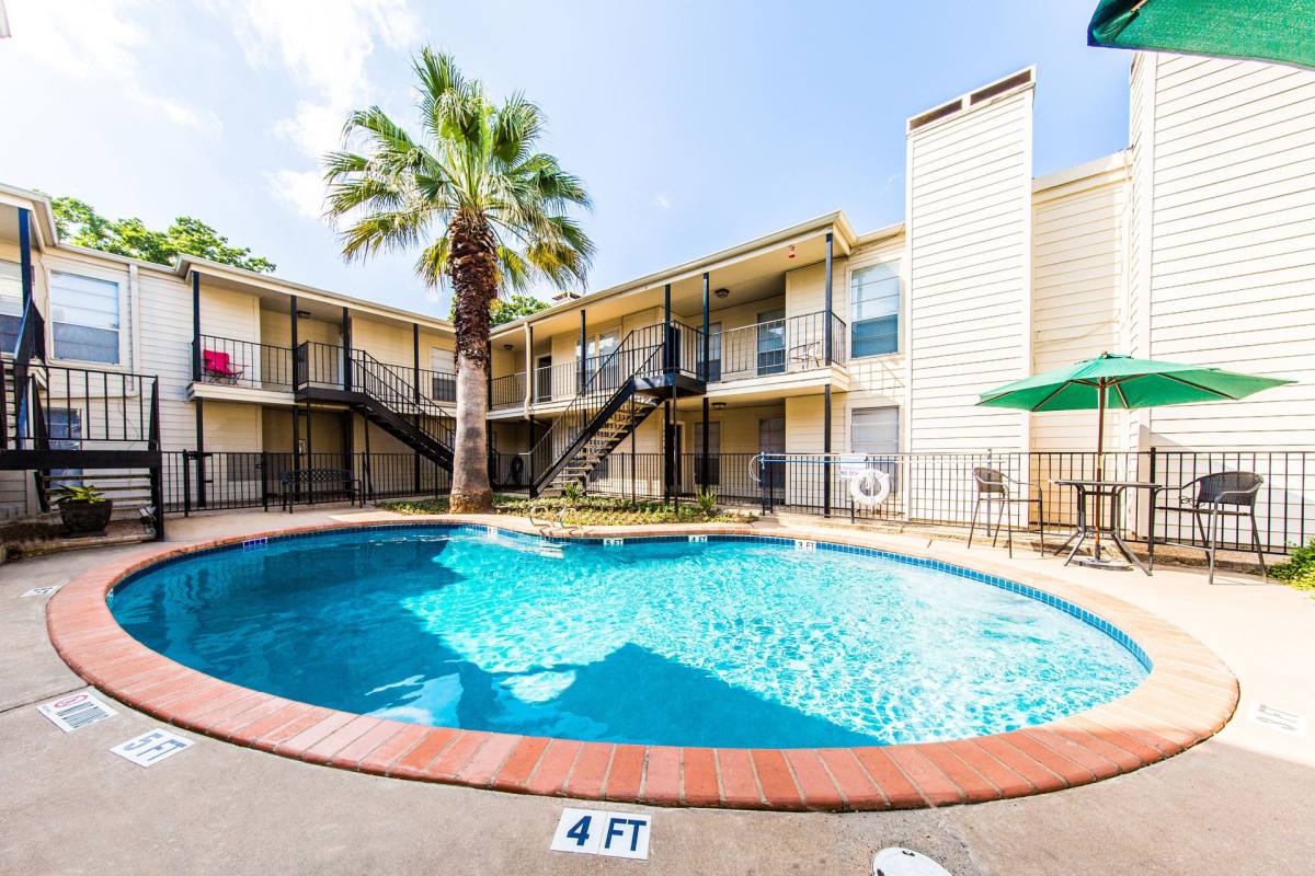 Apartment for rent at 105 W 38th 1 2 St, Austin, TX 78751