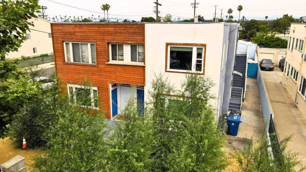 Apartment for rent at 1949 W Martin Luther King Jr Blvd, Los Angeles, CA 90062