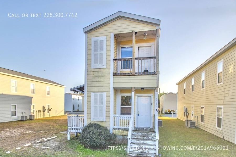 Apartment for rent at 12203 Artes St #A, Gulfport, MS 39503