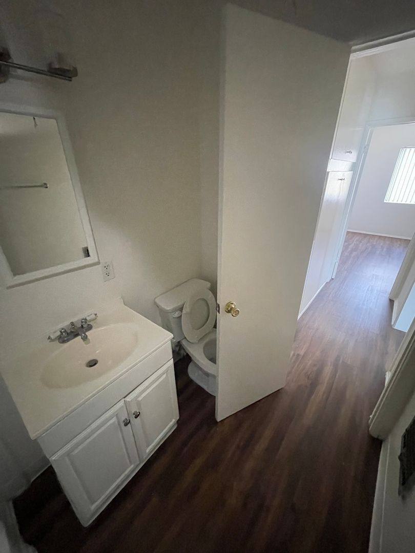 Apartment for rent at 2034 Florida St, Long Beach, CA 90814