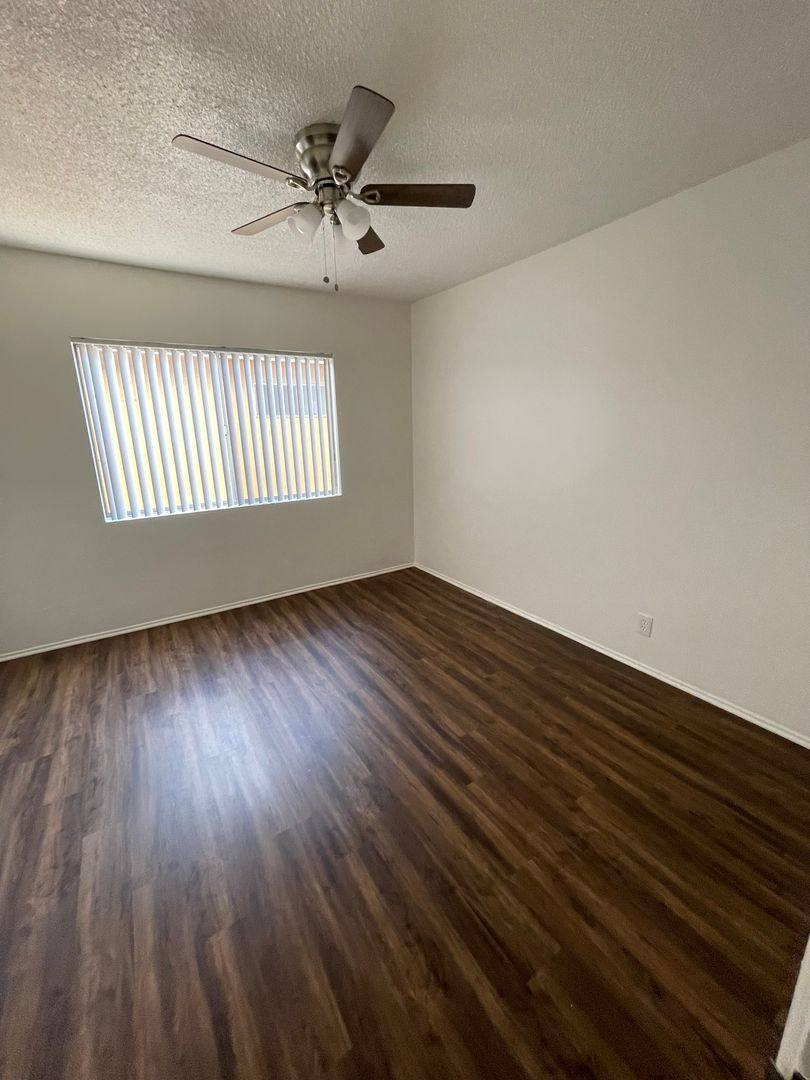 Apartment for rent at 2034 Florida St, Long Beach, CA 90814