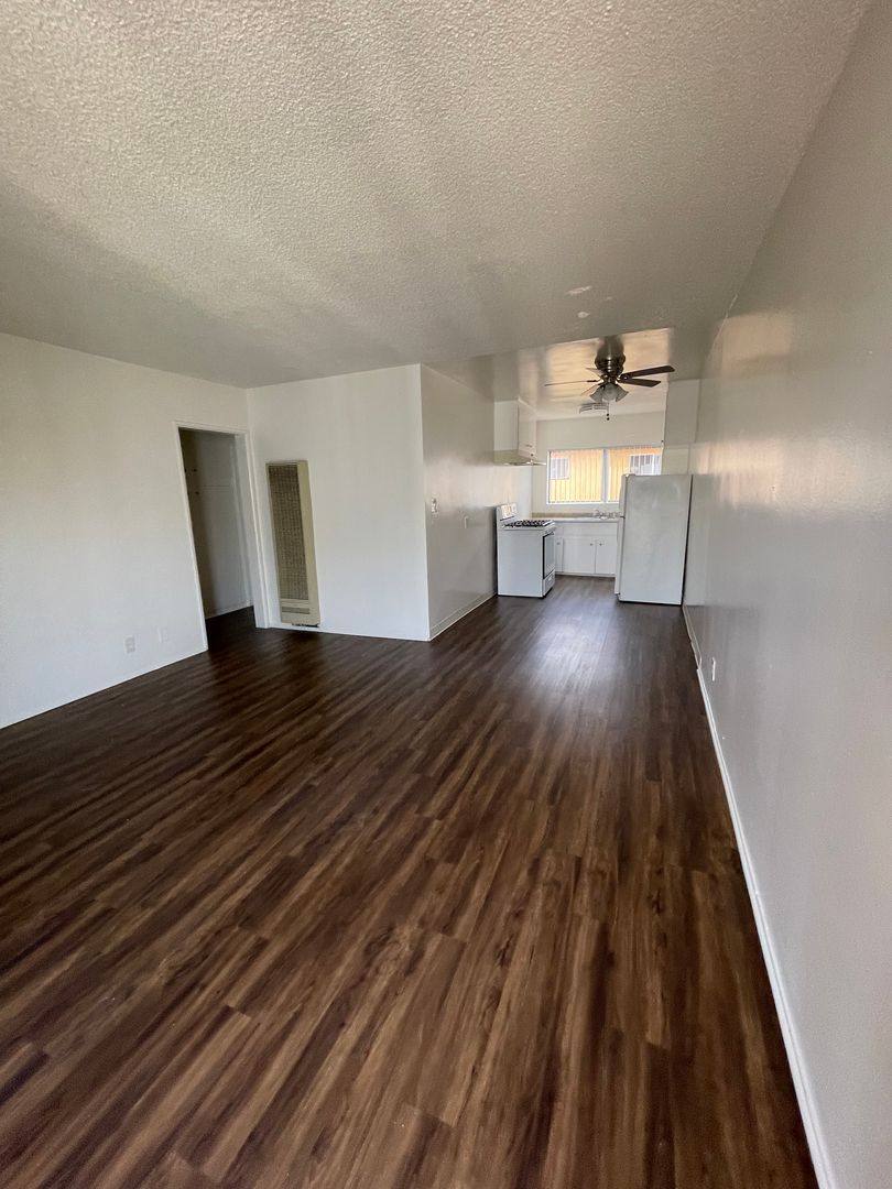 Apartment for rent at 2034 Florida St, Long Beach, CA 90814