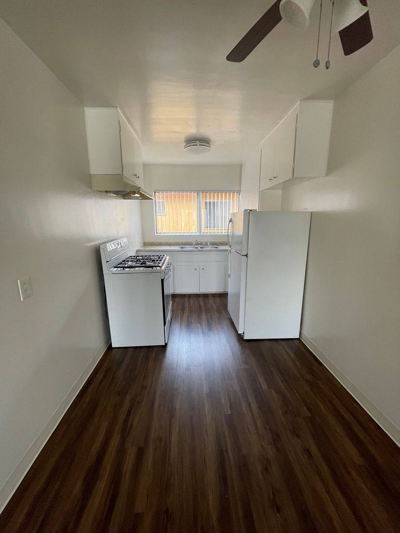 Apartment for rent at 2034 Florida St, Long Beach, CA 90814