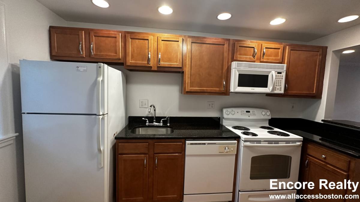 Apartment for rent at 67 Wyman St #9, Waban, MA 02468