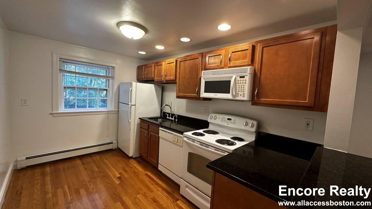 Apartment for rent at 67 Wyman St #9, Waban, MA 02468